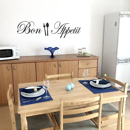 Comfortable House In Ribeira Grande, Pleasant Garden Prázdninový dům *