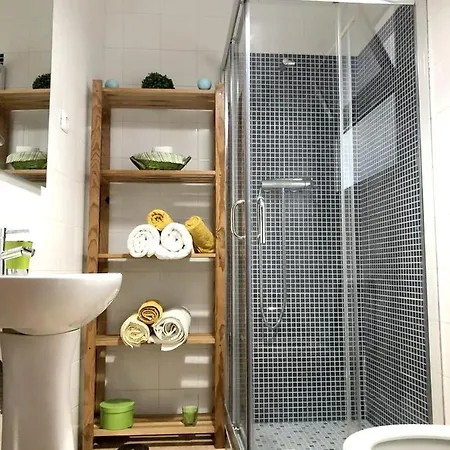 Comfortable House In Ribeira Grande, Pleasant Garden Casa vacanze *