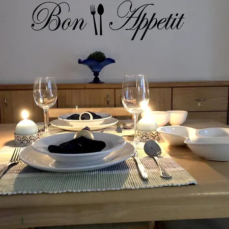 בית נופש Comfortable House In Ribeira Grande, Pleasant Garden