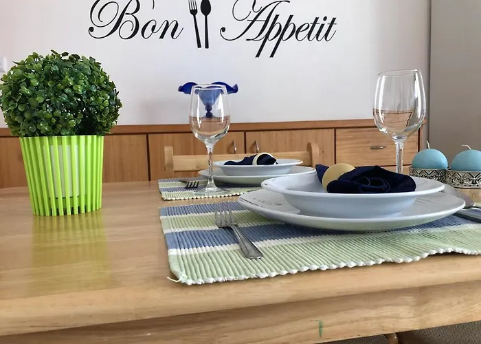 בית נופש Comfortable House In Ribeira Grande, Pleasant Garden *